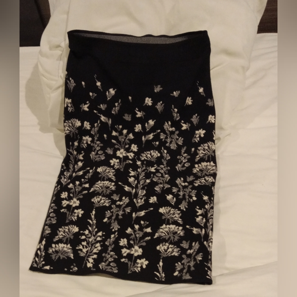 BCBG MAXAZRIA Floral Skirt XXS